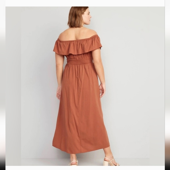 Old Navy Waist-Defined Ruffled Off-The-Shoulder Smocked Maxi Dress Size Small - Picture 2 of 6